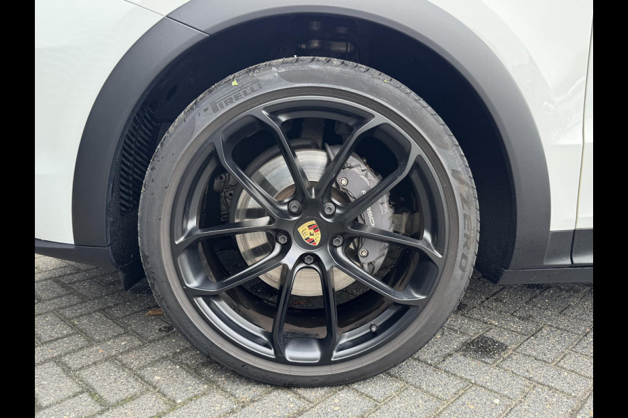 Porsche Cayenne Coupé 3.0 E-Hybrid Sport Chrono | 360* Camera | 22 Inch Lichtmetalen Velgen | Carbon | Elektrische Achterklep |