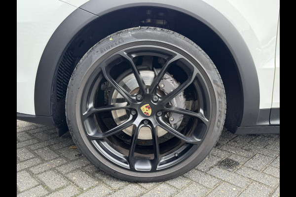 Porsche Cayenne Coupé 3.0 E-Hybrid Sport Chrono | 360* Camera | 22 Inch Lichtmetalen Velgen | Carbon | Elektrische Achterklep |