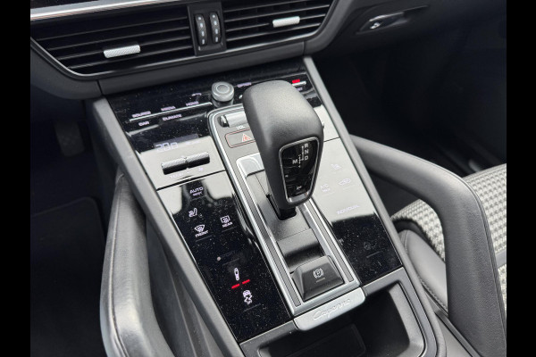 Porsche Cayenne Coupé 3.0 E-Hybrid Sport Chrono | 360* Camera | 22 Inch Lichtmetalen Velgen | Carbon | Elektrische Achterklep |