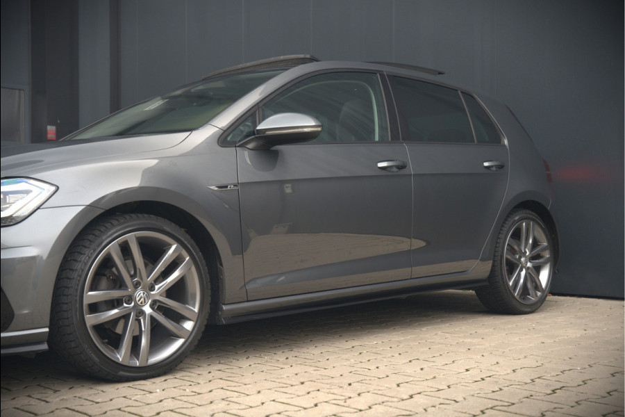 Volkswagen Golf 1.4 TSI Highline Business R | R-Line | Panoramadak | Stoelverwarming | Stuurverwarming | Dynaudio | Standkachel | Massage | Keyless | Adaptive Cruise Control | Camera | Parkeersensoren | Navigatie Discover Pro | LED | T