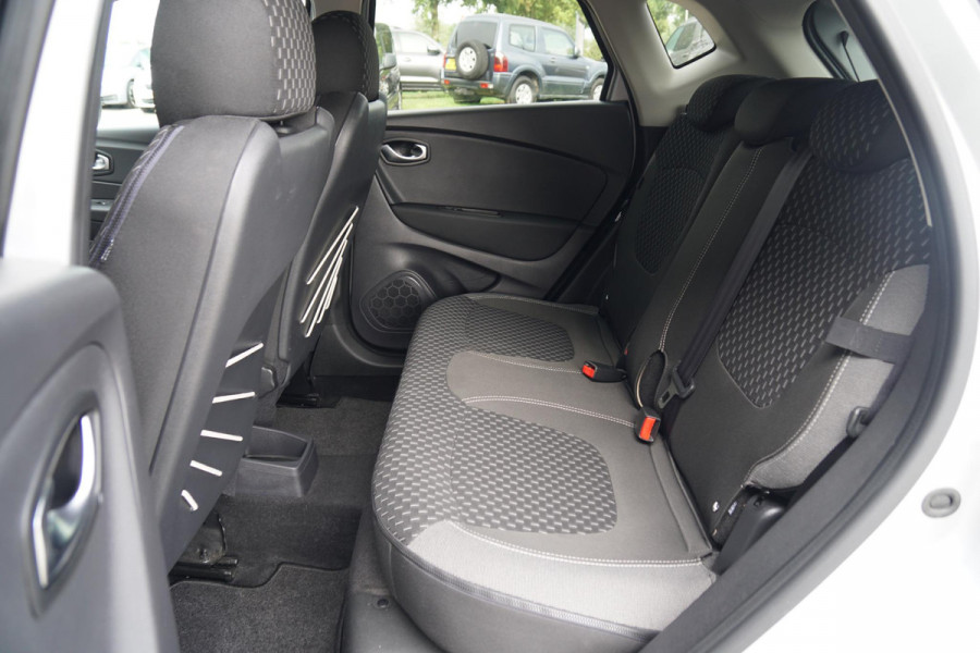 Renault Captur 0.9 TCe Intens + STOELVERWARMING / LED / PARKEERSENSOREN