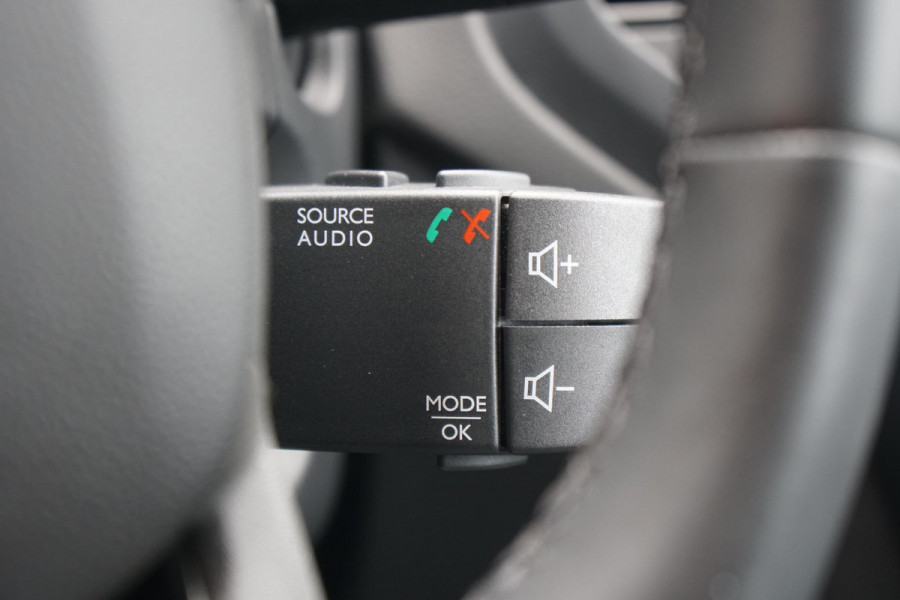 Renault Captur 0.9 TCe Intens + STOELVERWARMING / LED / PARKEERSENSOREN