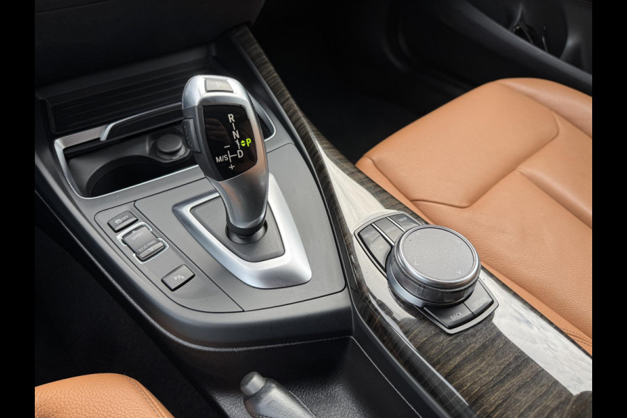 BMW 1-serie 120i High Executive | Camera | Harmon Kardon | Navigatie | Lederen Bekleding | Memory Stoelen |
