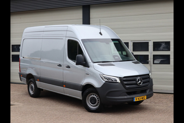 Mercedes-Benz eSprinter 314 56 kWh WLPT 181 km - L2H2 RWD - AC + DC Snelladen - WB 367 cm