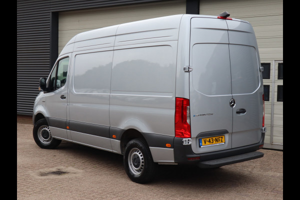 Mercedes-Benz eSprinter 314 56 kWh WLPT 181 km - L2H2 RWD - AC + DC Snelladen - WB 367 cm