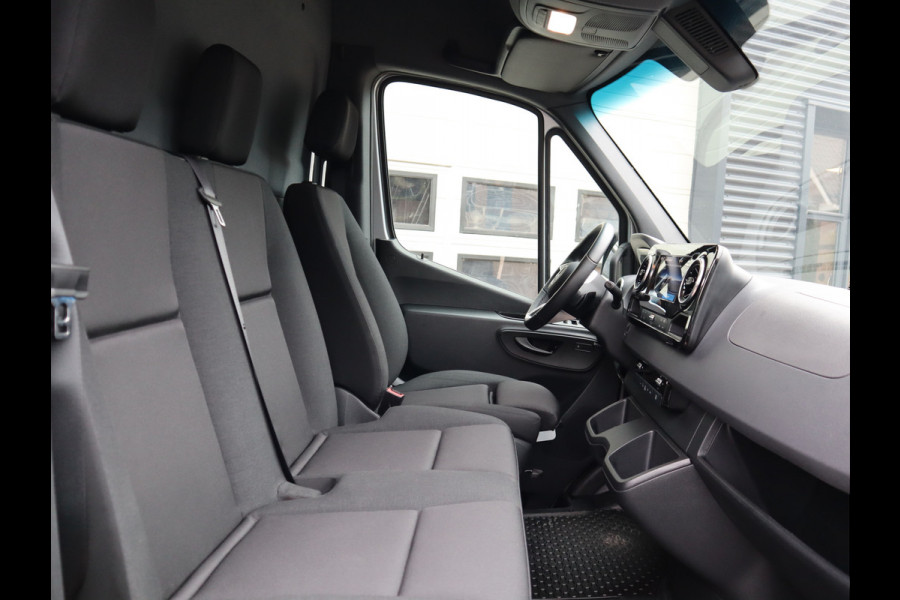 Mercedes-Benz eSprinter 314 56 kWh WLPT 181 km - L2H2 RWD - AC + DC Snelladen - WB 367 cm