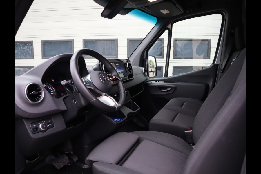 Mercedes-Benz eSprinter 314 56 kWh WLPT 181 km - L2H2 RWD - AC + DC Snelladen - WB 367 cm