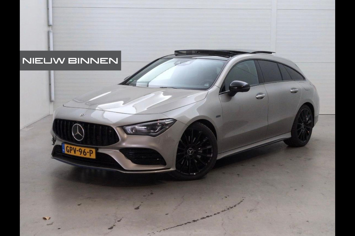 Mercedes-Benz CLA-Klasse Shooting Brake 250 e Premium Plus | Panoramadak | Memory Seat | Stoelverwarming | AMG Diffuser | Camera | Keyless | Ambiance Verlichting | Cruise Control | Multibeam LED | BTW |