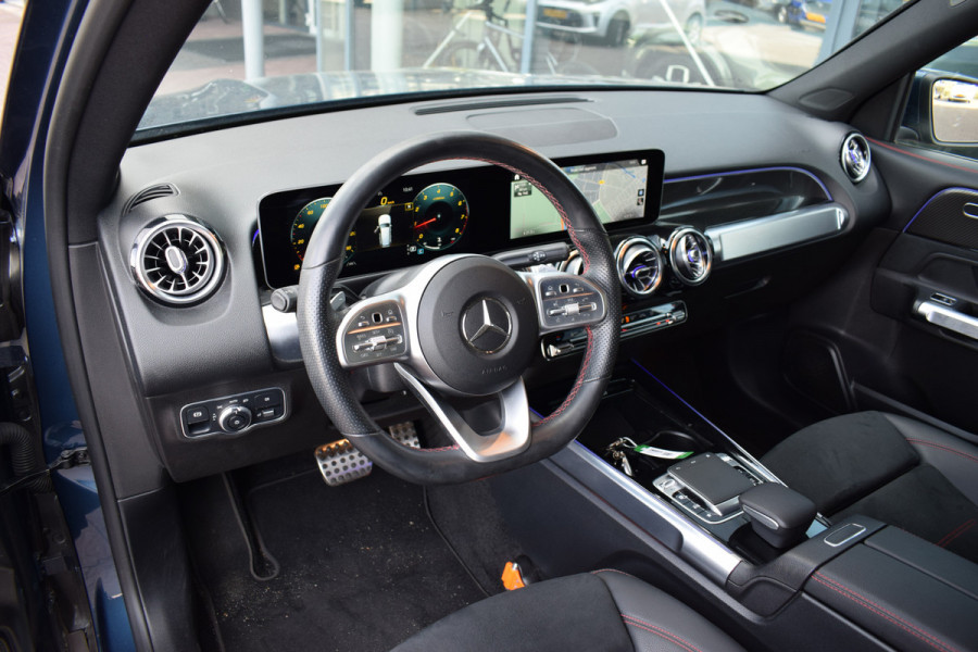 Mercedes-Benz Glb 200 Business Solution AMG | Leer/ Alcantara | Ambiant | Stoelverw. | Camera