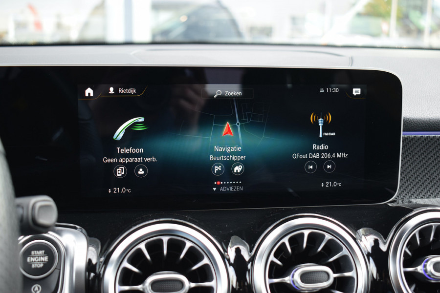 Mercedes-Benz Glb 200 Business Solution AMG | Leer/ Alcantara | Ambiant | Stoelverw. | Camera