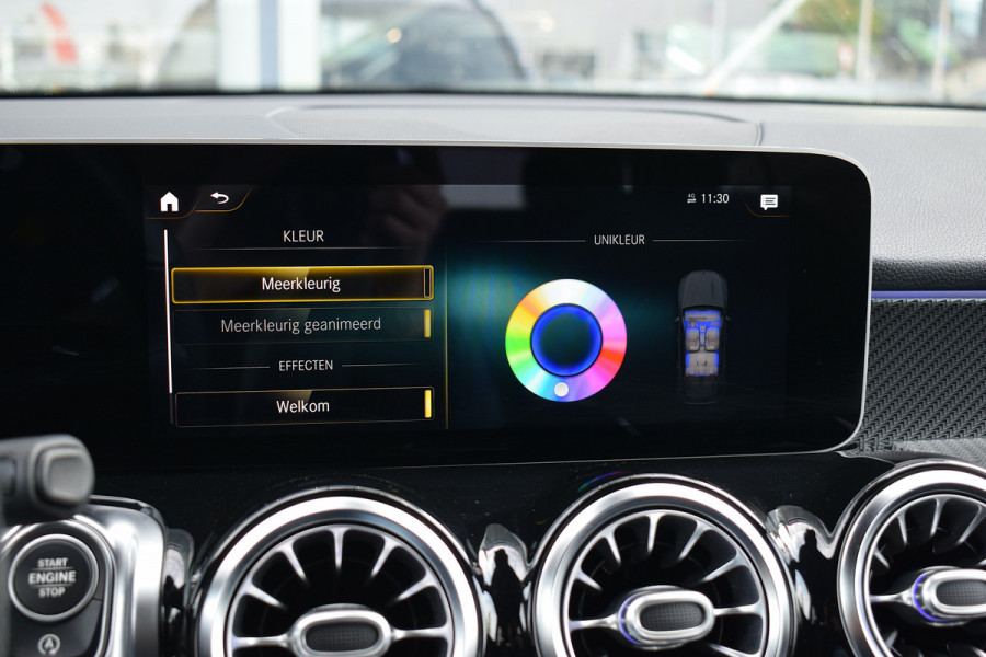Mercedes-Benz Glb 200 Business Solution AMG | Leer/ Alcantara | Ambiant | Stoelverw. | Camera
