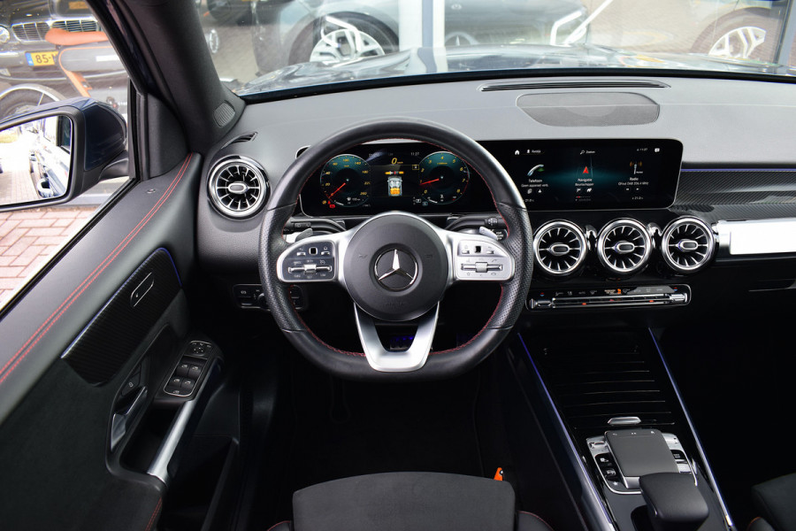 Mercedes-Benz Glb 200 Business Solution AMG | Leer/ Alcantara | Ambiant | Stoelverw. | Camera