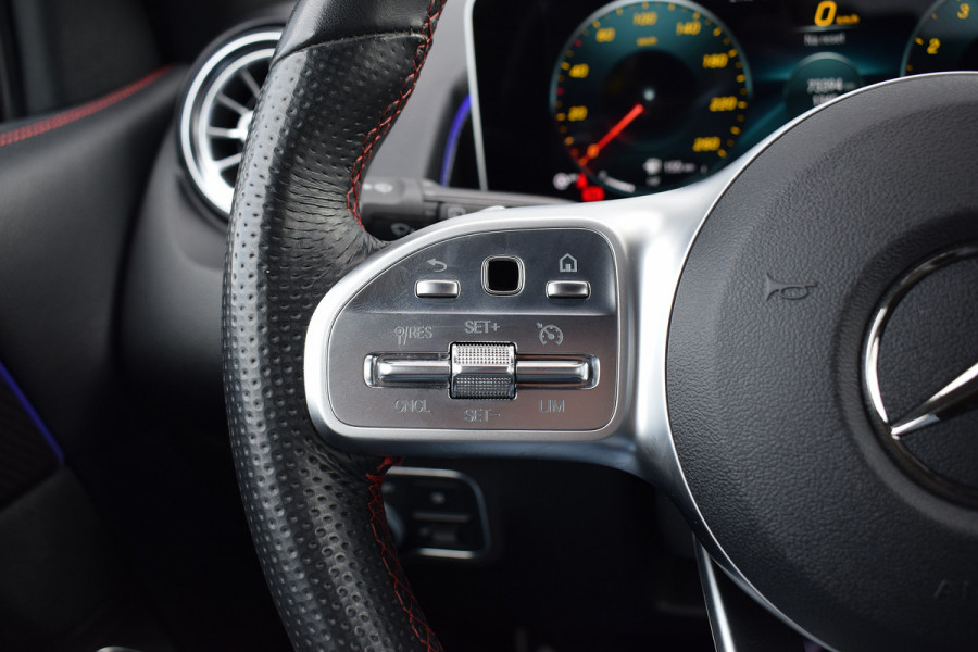 Mercedes-Benz Glb 200 Business Solution AMG | Leer/ Alcantara | Ambiant | Stoelverw. | Camera