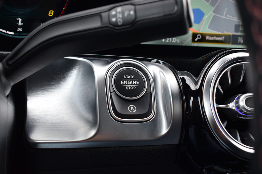 Mercedes-Benz Glb 200 Business Solution AMG | Leer/ Alcantara | Ambiant | Stoelverw. | Camera