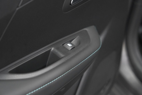 Peugeot 208 PureTech 100 Allure Pack | Camera | Apple Carplay | Stoelverwarming | Parkeersensoren
