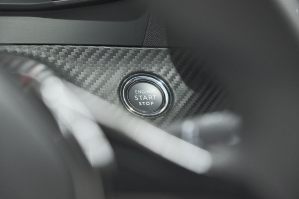 Peugeot 208 PureTech 100 Allure Pack | Camera | Apple Carplay | Stoelverwarming | Parkeersensoren