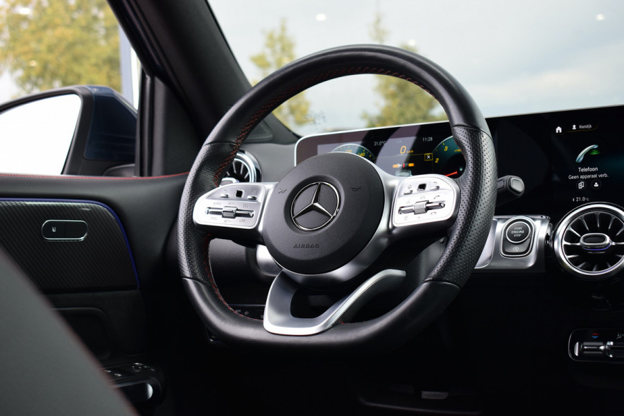 Mercedes-Benz Glb 200 Business Solution AMG | Leer/ Alcantara | Ambiant | Stoelverw. | Camera
