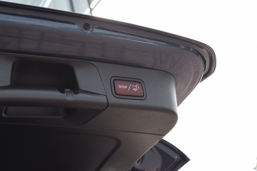 Mercedes-Benz Glb 200 Business Solution AMG | Leer/ Alcantara | Ambiant | Stoelverw. | Camera