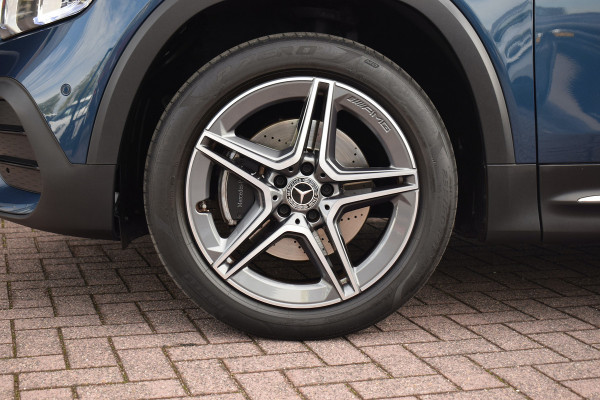 Mercedes-Benz Glb 200 Business Solution AMG | Leer/ Alcantara | Ambiant | Stoelverw. | Camera