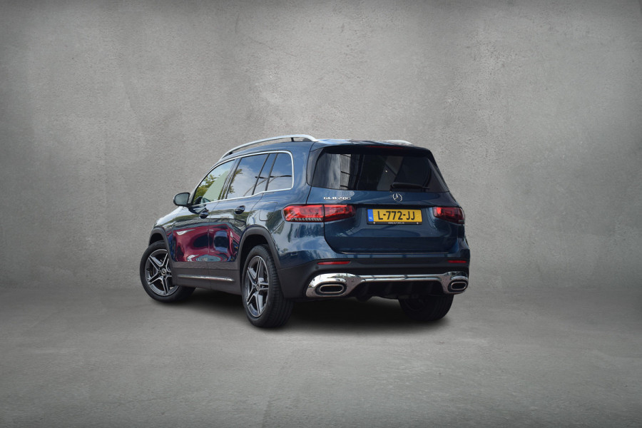 Mercedes-Benz Glb 200 Business Solution AMG | Leer/ Alcantara | Ambiant | Stoelverw. | Camera