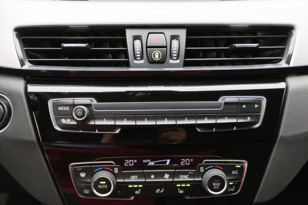 BMW X1 sDrive18i Executive Automaat