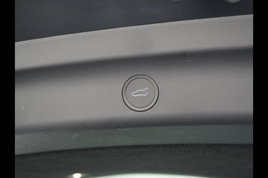 Tesla Model Y Performance AWD 75 kWh VAN: 41.900,- VOOR: 39.330,- UW HERFSTVOORDEEL: 2.570,- TREKHAAK | RIJKLAARPRIJS INCL. TESLA GARANTIE t/m 03-2027/80.000km accu en aandrijflijn t/m 03-2031/192.000km