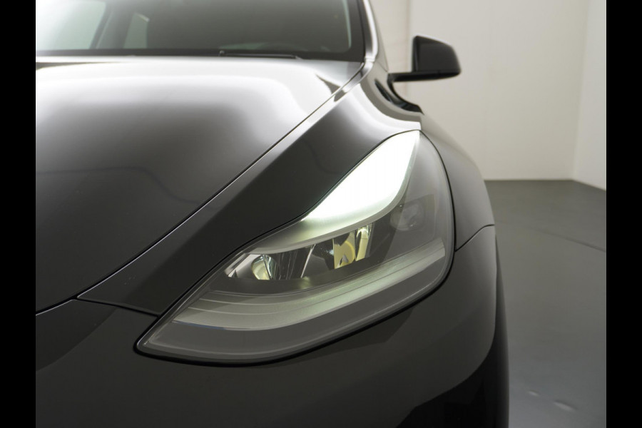 Tesla Model Y Performance AWD 75 kWh VAN: 41.900,- VOOR: 39.330,- UW HERFSTVOORDEEL: 2.570,- TREKHAAK | RIJKLAARPRIJS INCL. TESLA GARANTIE t/m 03-2027/80.000km accu en aandrijflijn t/m 03-2031/192.000km