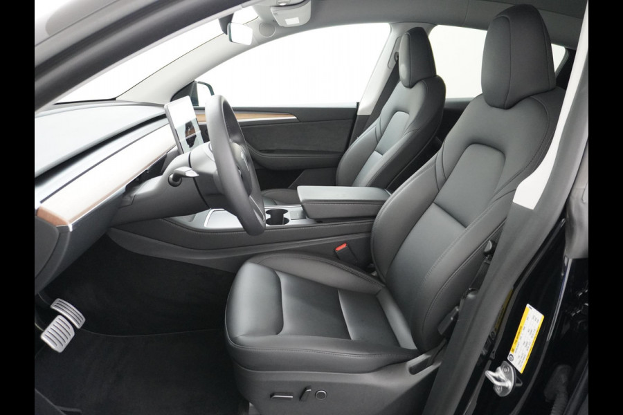 Tesla Model Y Performance AWD 75 kWh VAN: 41.900,- VOOR: 39.330,- UW HERFSTVOORDEEL: 2.570,- TREKHAAK | RIJKLAARPRIJS INCL. TESLA GARANTIE t/m 03-2027/80.000km accu en aandrijflijn t/m 03-2031/192.000km