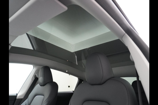 Tesla Model Y Performance AWD 75 kWh VAN: 41.900,- VOOR: 39.330,- UW HERFSTVOORDEEL: 2.570,- TREKHAAK | RIJKLAARPRIJS INCL. TESLA GARANTIE t/m 03-2027/80.000km accu en aandrijflijn t/m 03-2031/192.000km
