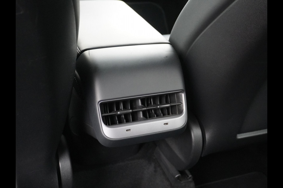 Tesla Model Y Performance AWD 75 kWh VAN: 41.900,- VOOR: 39.330,- UW HERFSTVOORDEEL: 2.570,- TREKHAAK | RIJKLAARPRIJS INCL. TESLA GARANTIE t/m 03-2027/80.000km accu en aandrijflijn t/m 03-2031/192.000km