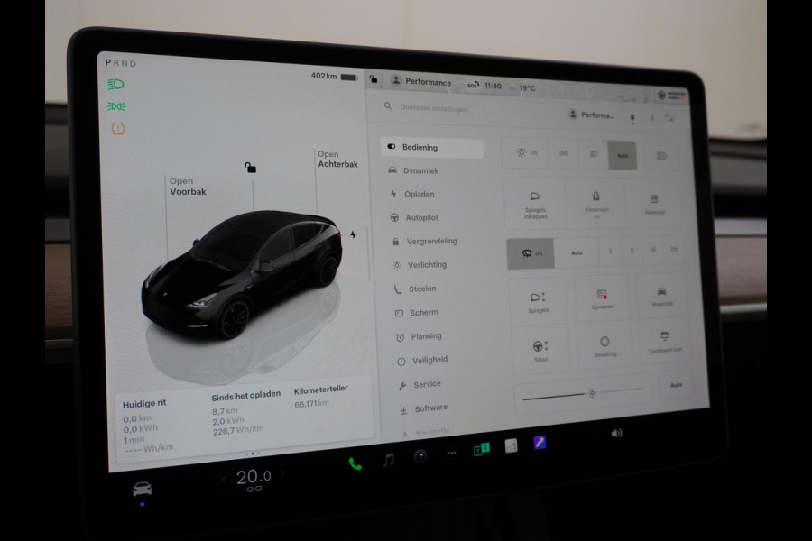Tesla Model Y Performance AWD 75 kWh VAN: 41.900,- VOOR: 39.330,- UW HERFSTVOORDEEL: 2.570,- TREKHAAK | RIJKLAARPRIJS INCL. TESLA GARANTIE t/m 03-2027/80.000km accu en aandrijflijn t/m 03-2031/192.000km