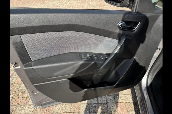 Renault Kangoo Family TCe 100 Edition One / Navi / Parkeerhulp achter Renault Kangoo Family TCe 100 Edition One / Navi / Parkeerhulp achter