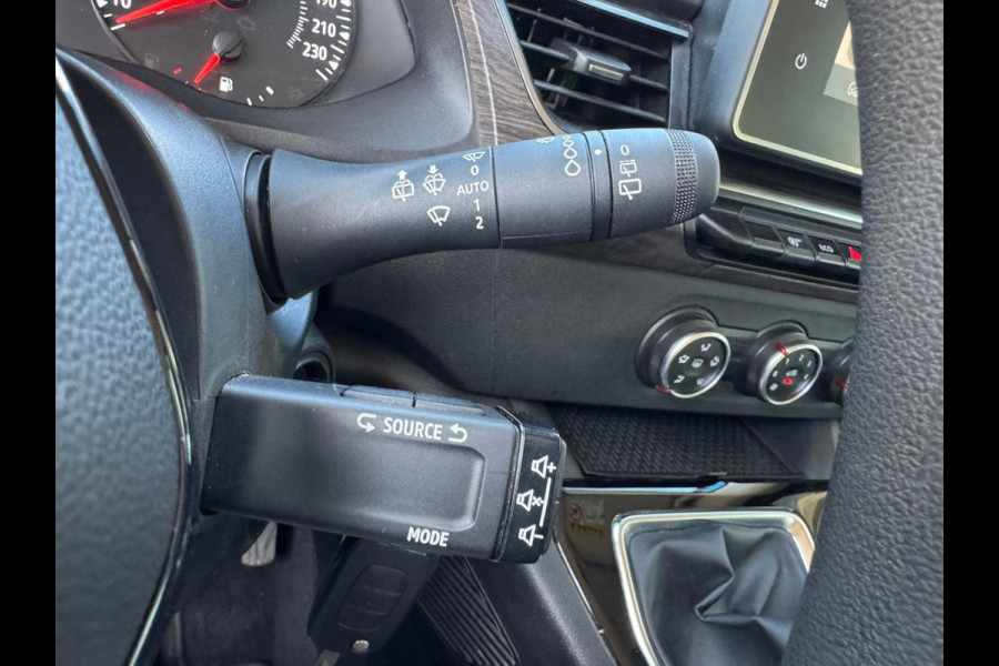 Renault Kangoo Family TCe 100 Edition One / Navi / Parkeerhulp achter Renault Kangoo Family TCe 100 Edition One / Navi / Parkeerhulp achter