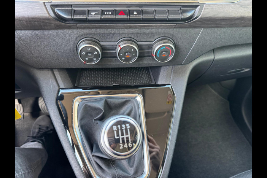 Renault Kangoo Family TCe 100 Edition One / Navi / Parkeerhulp achter Renault Kangoo Family TCe 100 Edition One / Navi / Parkeerhulp achter