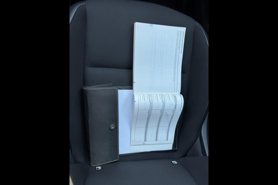 Renault Kangoo Family TCe 100 Edition One / Navi / Parkeerhulp achter Renault Kangoo Family TCe 100 Edition One / Navi / Parkeerhulp achter