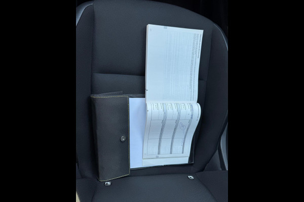 Renault Kangoo Family TCe 100 Edition One / Navi / Parkeerhulp achter Renault Kangoo Family TCe 100 Edition One / Navi / Parkeerhulp achter