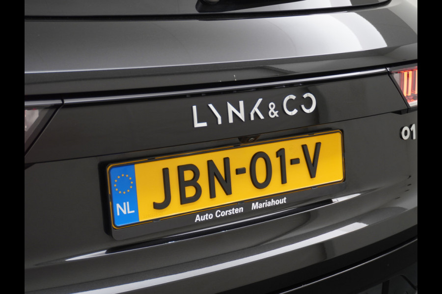 Lynk & Co 01 1.5 PHEV AUT-7 261pk Pano-Schuif-K-dak 20" 360°Camera Apple Carplay Android Auto Adaptive-Cruise Navi Pdc Ecc Keyless Led Plug-I Elek.Memory.Stoel File assistent Dodehoek detector Elektrisch bedienbare achterklep Rijstrooksensor Wifi Verkeersbord detectie 425Nm koppel 3,7kw laadvermogen A-label Euro 6 Hybride Benzine/Elektrisch rijden tot ca.69km 1.800kg trekvermogen