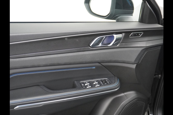 Lynk & Co 01 1.5 PHEV AUT-7 261pk Pano-Schuif-K-dak 20" 360°Camera Apple Carplay Android Auto Adaptive-Cruise Navi Pdc Ecc Keyless Led Plug-I Elek.Memory.Stoel File assistent Dodehoek detector Elektrisch bedienbare achterklep Rijstrooksensor Wifi Verkeersbord detectie 425Nm koppel 3,7kw laadvermogen A-label Euro 6 Hybride Benzine/Elektrisch rijden tot ca.69km 1.800kg trekvermogen