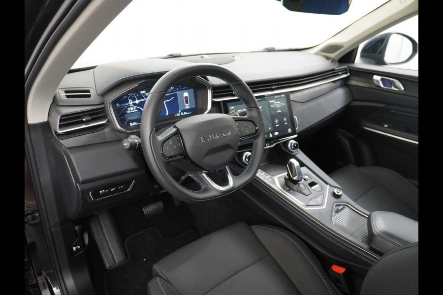 Lynk & Co 01 1.5 PHEV AUT-7 261pk Pano-Schuif-K-dak 20" 360°Camera Apple Carplay Android Auto Adaptive-Cruise Navi Pdc Ecc Keyless Led Plug-I Elek.Memory.Stoel File assistent Dodehoek detector Elektrisch bedienbare achterklep Rijstrooksensor Wifi Verkeersbord detectie 425Nm koppel 3,7kw laadvermogen A-label Euro 6 Hybride Benzine/Elektrisch rijden tot ca.69km 1.800kg trekvermogen