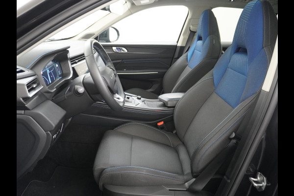 Lynk & Co 01 1.5 PHEV AUT-7 261pk Pano-Schuif-K-dak 20" 360°Camera Apple Carplay Android Auto Adaptive-Cruise Navi Pdc Ecc Keyless Led Plug-I Elek.Memory.Stoel File assistent Dodehoek detector Elektrisch bedienbare achterklep Rijstrooksensor Wifi Verkeersbord detectie 425Nm koppel 3,7kw laadvermogen A-label Euro 6 Hybride Benzine/Elektrisch rijden tot ca.69km 1.800kg trekvermogen