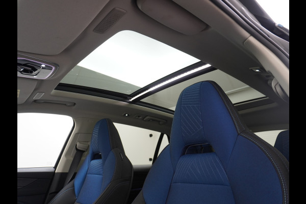 Lynk & Co 01 1.5 PHEV AUT-7 261pk Pano-Schuif-K-dak 20" 360°Camera Apple Carplay Android Auto Adaptive-Cruise Navi Pdc Ecc Keyless Led Plug-I Elek.Memory.Stoel File assistent Dodehoek detector Elektrisch bedienbare achterklep Rijstrooksensor Wifi Verkeersbord detectie 425Nm koppel 3,7kw laadvermogen A-label Euro 6 Hybride Benzine/Elektrisch rijden tot ca.69km 1.800kg trekvermogen