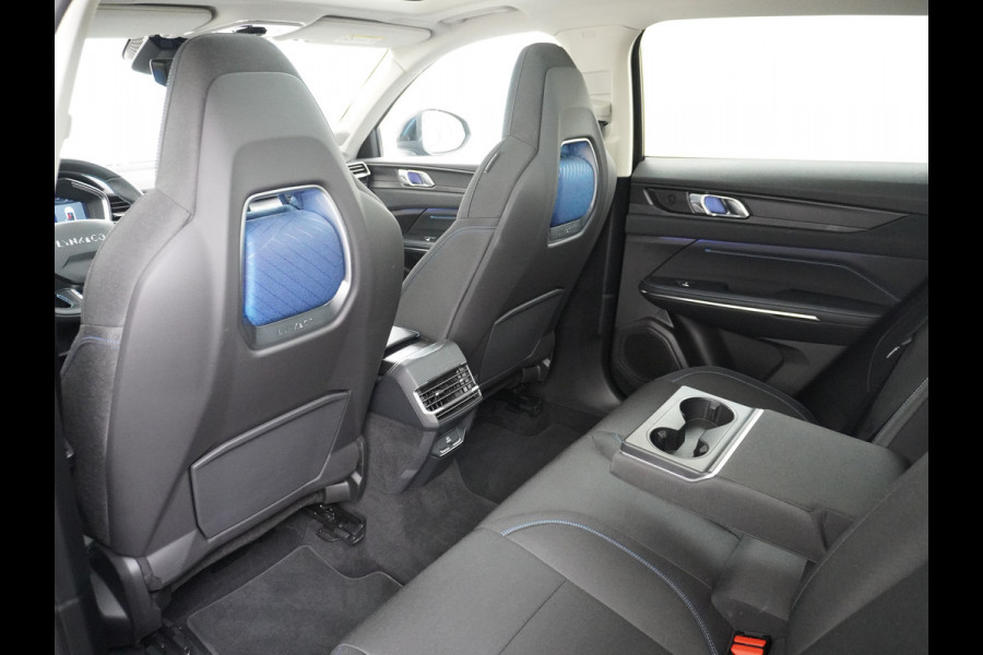 Lynk & Co 01 1.5 PHEV AUT-7 261pk Pano-Schuif-K-dak 20" 360°Camera Apple Carplay Android Auto Adaptive-Cruise Navi Pdc Ecc Keyless Led Plug-I Elek.Memory.Stoel File assistent Dodehoek detector Elektrisch bedienbare achterklep Rijstrooksensor Wifi Verkeersbord detectie 425Nm koppel 3,7kw laadvermogen A-label Euro 6 Hybride Benzine/Elektrisch rijden tot ca.69km 1.800kg trekvermogen