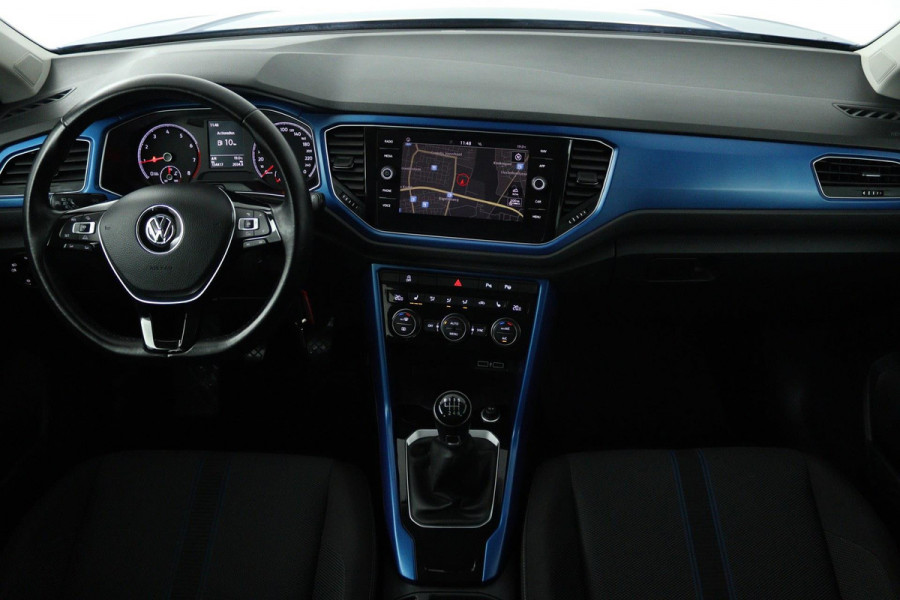 Volkswagen T-Roc 1.5 TSI Sport (NAVIGATIE, CLIMA, PARKEERSENSOREN, STOELVERWARMING, GOED ONDERHOUDEN)