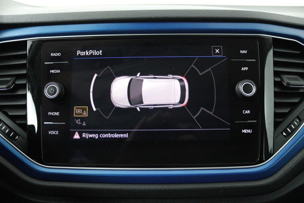 Volkswagen T-Roc 1.5 TSI Sport (NAVIGATIE, CLIMA, PARKEERSENSOREN, STOELVERWARMING, GOED ONDERHOUDEN)