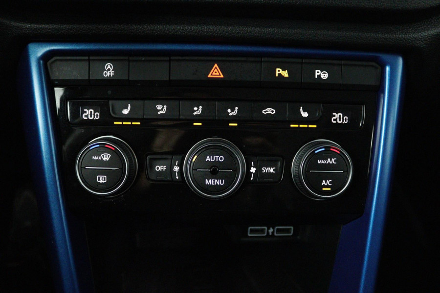 Volkswagen T-Roc 1.5 TSI Sport (NAVIGATIE, CLIMA, PARKEERSENSOREN, STOELVERWARMING, GOED ONDERHOUDEN)