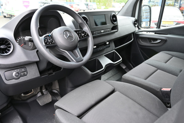 Mercedes-Benz Sprinter 317 CDI L3H2 3500 kg Trekhaak, Geveerde stoel, MBUX navigatie met camera