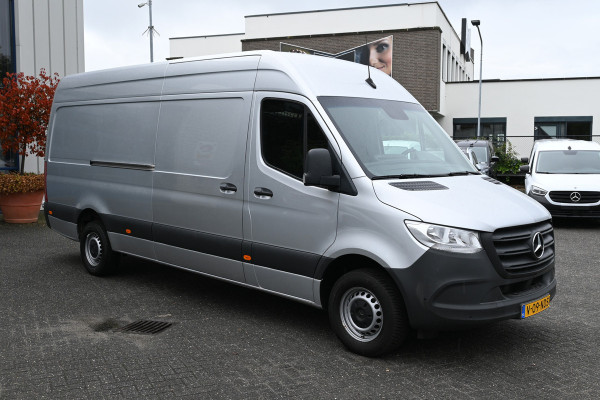 Mercedes-Benz Sprinter 317 CDI L3H2 3500 kg Trekhaak, Geveerde stoel, MBUX navigatie met camera
