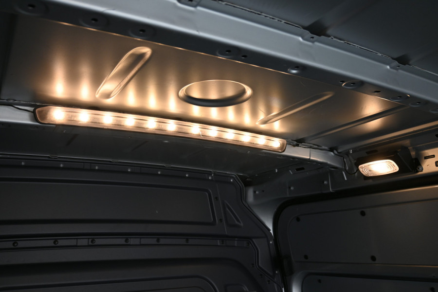 Mercedes-Benz Sprinter 317 CDI L3H2 3500 kg Trekhaak, Geveerde stoel, MBUX navigatie met camera