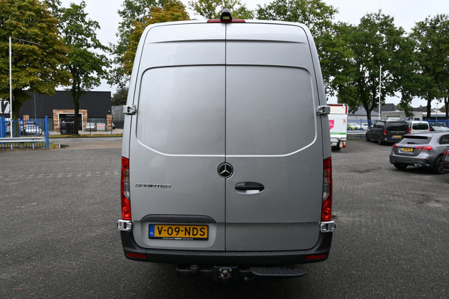 Mercedes-Benz Sprinter 317 CDI L3H2 3500 kg Trekhaak, Geveerde stoel, MBUX navigatie met camera