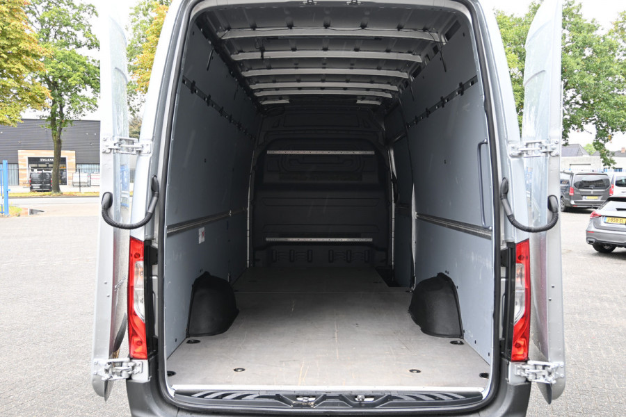 Mercedes-Benz Sprinter 317 CDI L3H2 3500 kg Trekhaak, Geveerde stoel, MBUX navigatie met camera